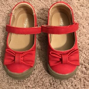 Toddler girls ADORABLE red shoes